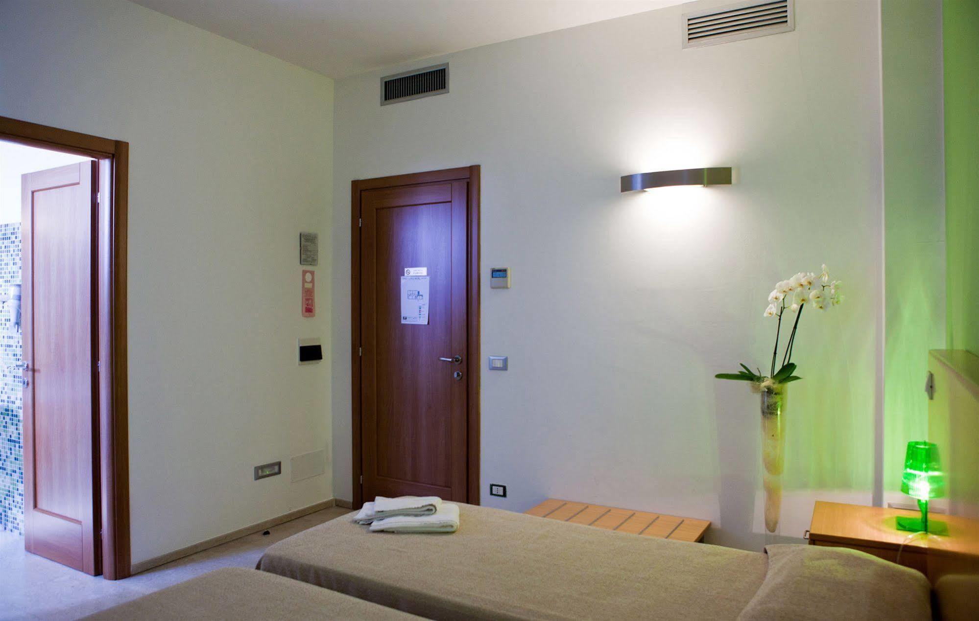 Le Saline Hotel Paceco Buitenkant foto